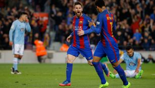 Messi celebra un tanto en La Liga con el brasileño Neymar 