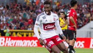 Avilés Hurtado celebra su gol contra Atlas