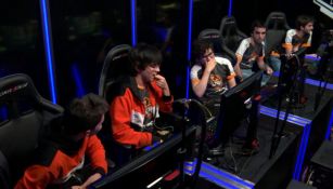 Miembros de Lyon Gaming antes de una partida