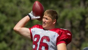 Todd Heap, durante un entrenamiento con Arizona Cardinals en 2011