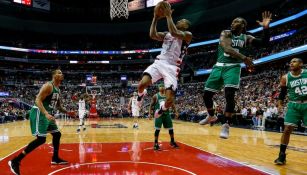 Beal, justo antes de anotar un doble para su equipo