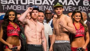 Canelo y Chávez Jr. durante la ceremonia de pesaje