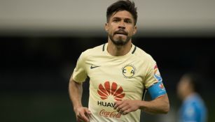 Oribe Peralta celebra un gol en el Estadio Azteca