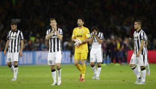 Jugadores de Juventus, desconsolados tras perder la Final  en 2015