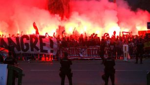 Así recibió la afición del Atlético a sus jugadores previo al partido