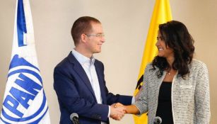 Ricardo Anaya y Alejandra Barrales, durante la conferencia de prensa 