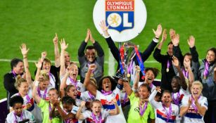 Las jugadoras del Olympique de Lyon tras ganar el título de Champions