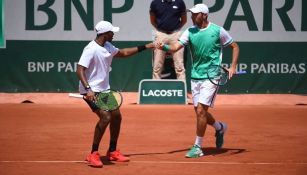 González y Young celebran su pase a la Final de Roland Garros