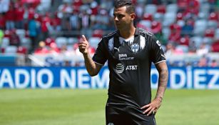 Cardona aprueba una jugada durante un partido con Rayados