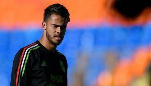 Diego Reyes captado en un entrenamiento de México