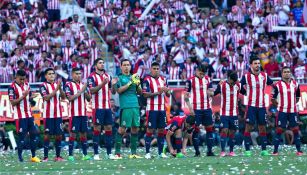 Jugadores de Chivas previo a disputar la Final del Clausura 2017