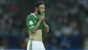 Miguel Layún se lamenta tras la derrota de México contra Alemania