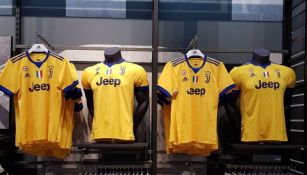 Las playeras de la Juventus en la tienda oficial del equipo