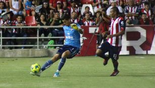 Despeje del arquero rojinegro en el Toyota Field