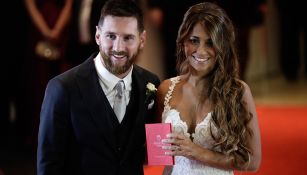 Messi y Antonella posan para las cámaras