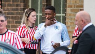 Jermain Defoe conmovidoen el funeral de Bradley Lowery