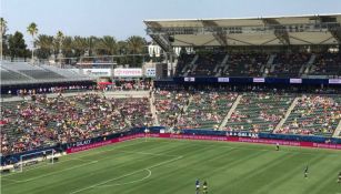 Gradas del Stubhub Center, semivacias en el juego Gallos vs América