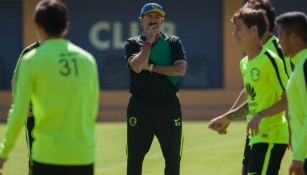 La Volpe, durante un entrenamiento con el América