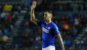 Édgar Méndez durante el partido entre Cruz Azul y Porto