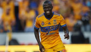 Enner Valencia festeja tras anotar un gol contra Puebla