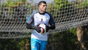 Volpi, durante un entrenamiento con Querétaro