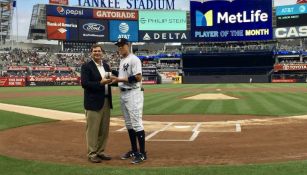 Aaron Judge recibe un reconocimiento en el Yankee Stadium