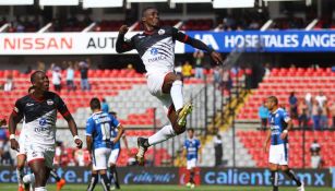 Quiñones celebra su gol frente a Gallos