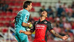 Juan Lucero se lamenta después de fallar frente al arquero