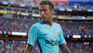 Neymar disputa un juego con el Barcelona en EU