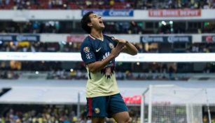 Cecilio celebra el gol del triunfo en el juego vs Pumas