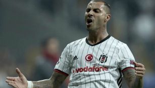 Quaresma celebra un gol con el Besiktas