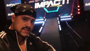 Garza Jr. antes de una función de Impact Wrestling