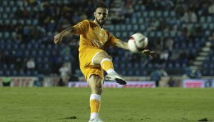 Miguel Layún durante el partido amistoso entre el Porto y Cruz Azul