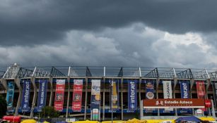 Las nubes de tormenta amenazan al Azteca previo a un partido