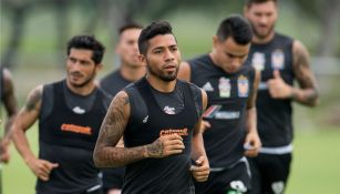 Javier Aquino, en un entrenamiento con Tigres