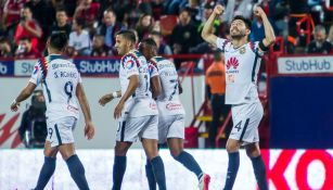 Peralta celebra un gol del América en la Jornada 9 del Apertura 2017