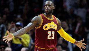 LeBron James, durante un duelo con los Cavs en la NBA