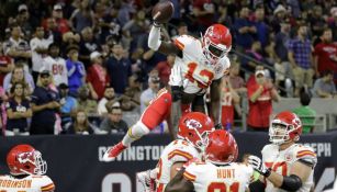 Kansas City celebra touchdown frente a Houston Texans