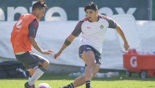 Alan Pulido entrena de cara al duelo frente a Morelia