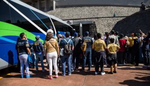 Pumas a su llegada al Estadio Universitario 