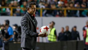 Osorio durante un partido de México en la eliminatoria mundialista