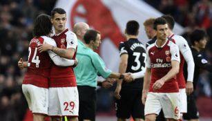 Jugadores del Arsenal tras un juego en la Premier League