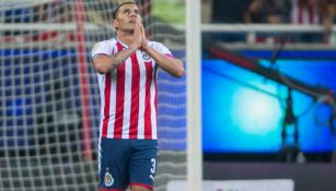 Salcido lamenta una derrota de Chivas en el A2017