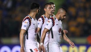 Los jugadores de América abandonan el campo de Tigres tras quedar eliminados