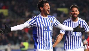 Carlos Vela celebra tras marcar el gol contra Sevilla