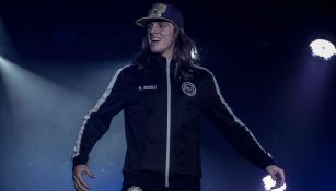 Matt Riddle hace su entrada al ring