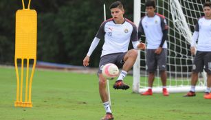 Ronaldo Cisneros entrena con Chivas en Cancún