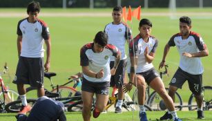 Gael Sandoval entrena con sus compañeros en Cancún