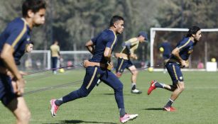 Barrera realiza actividad física con Pumas