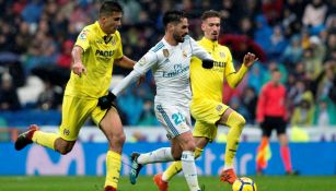 Isco, durante una jugada dividida 